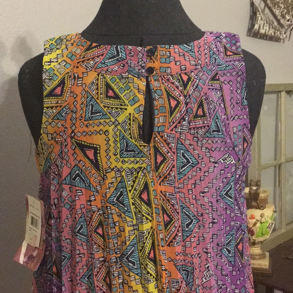 Dress - Picture 3 of 3